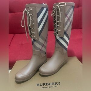 NEW Burberry Women's Knee-High Boots